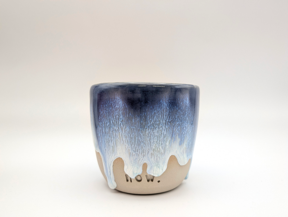 Tasse WordMOMENT "now.", blau
