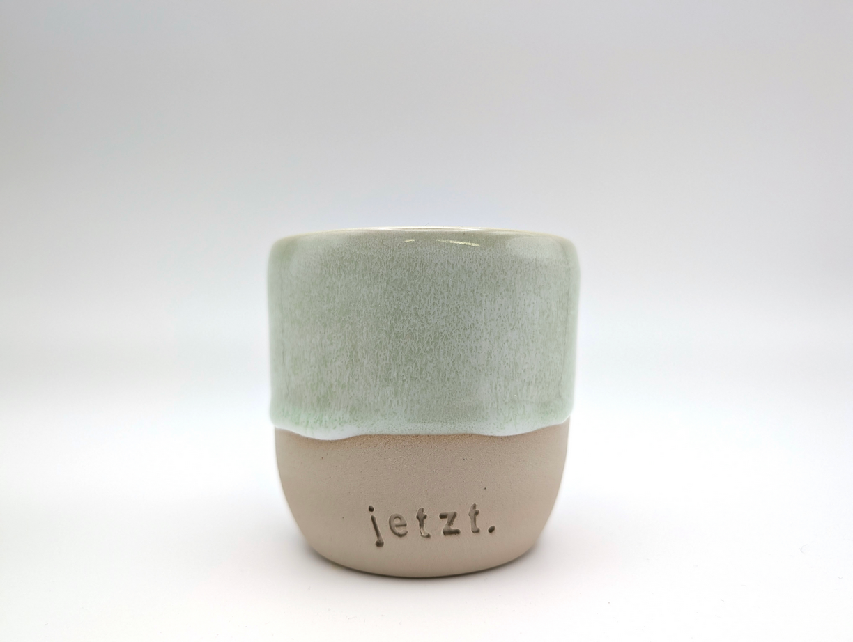 Tasse WortMOMENT "jetzt.", grün