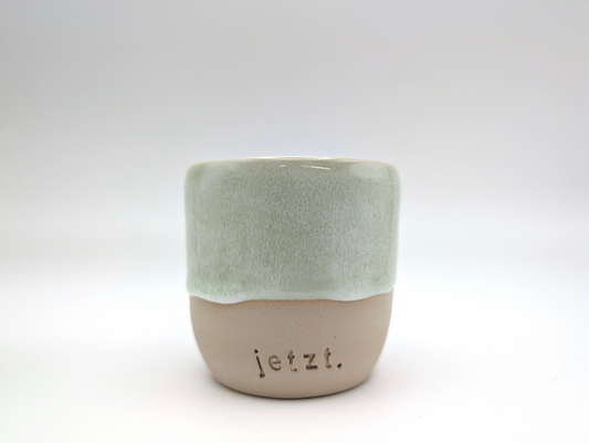 Tasse WortMOMENT "jetzt.", grün